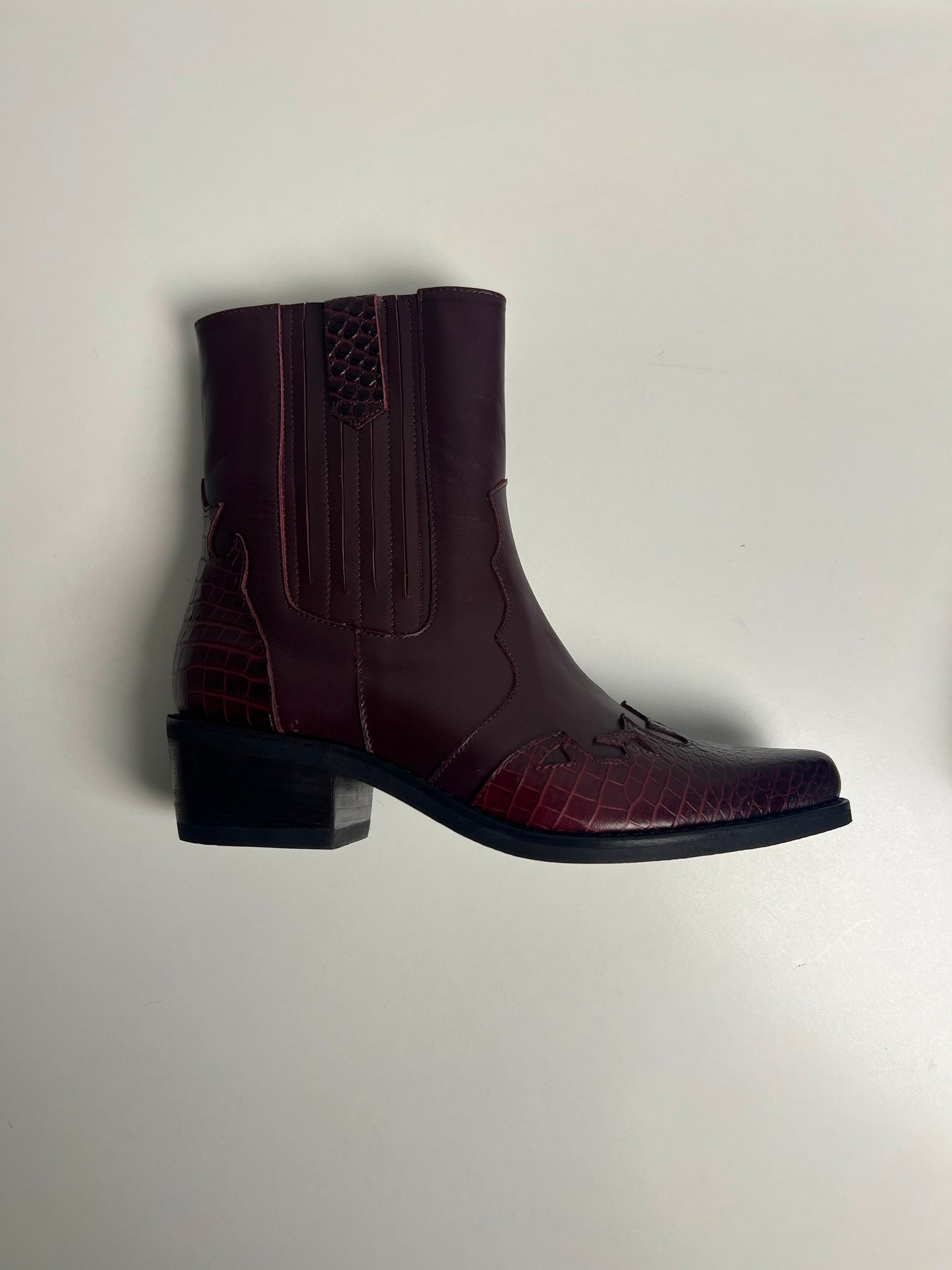 Botin Juana Burbundy